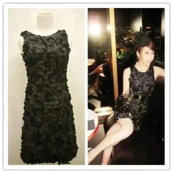 Petal Black Dress - Picture 7 of 9